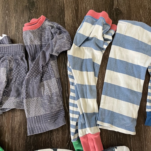 6 pairs of Crew cuts boys pajamas - Picture 3 of 4